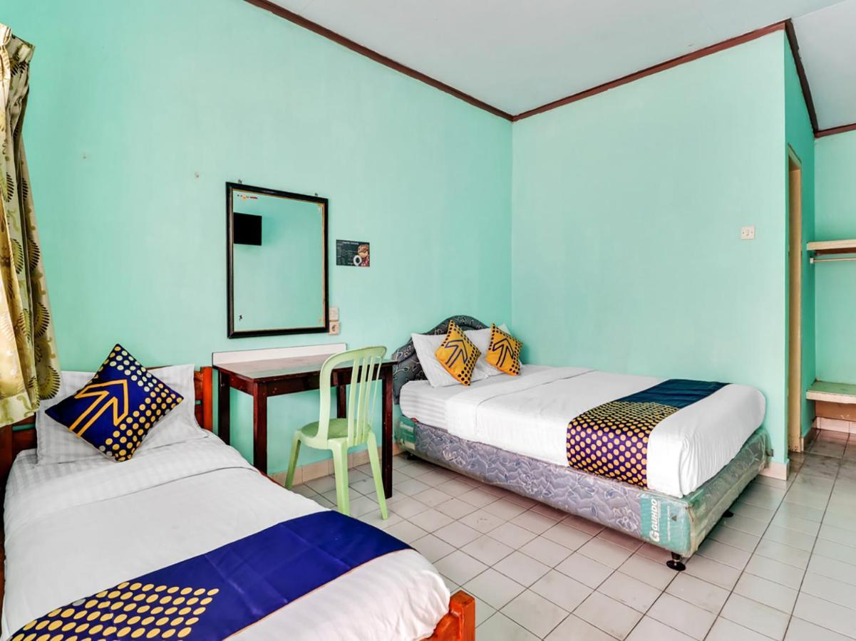 Spot On 90003 Villa Tawang Cianjur Exterior foto